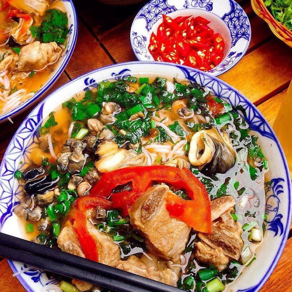 Really delicious, right? You can have Bún Ốc in almost any street in Hanoi