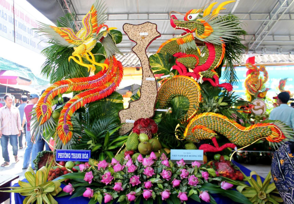 works-of-the-fruit-art-competition-at-tan-loc-fruit-garden-festival