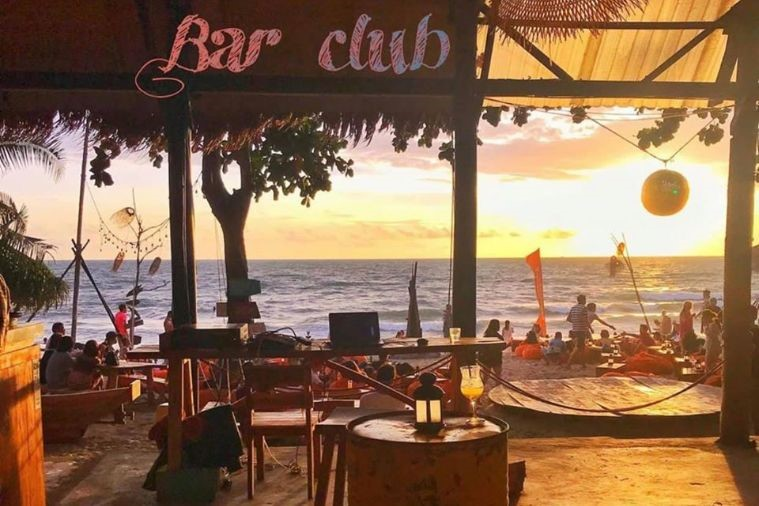 travel-phu-quoc-ocsen-beach-bar-club