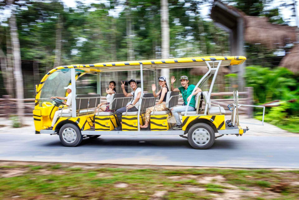 traveling-in-phu-quoc-by-electric-vehicle