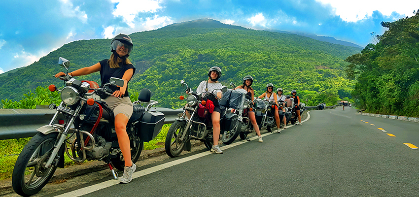 experience-the-feeling-of-motorbike-riding-from-da-nang