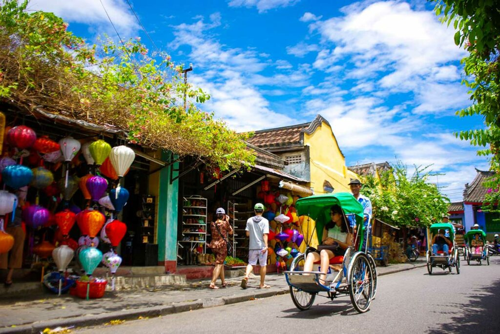 definitely-try-taking-a-cyclo-once-when-you-come-to-the-ancient-town