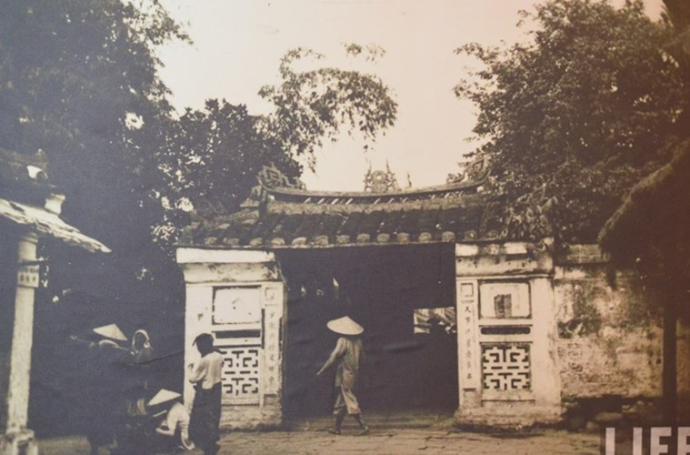 Hoi-An-bridge-pagoda-at-old-time