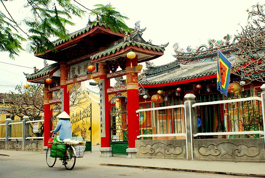 check-in-chaozhou-assembly-hall-bon-pagoda