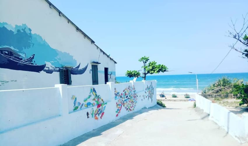 visit-tam-thanh-mural-village-with-the-beautiful-homestays