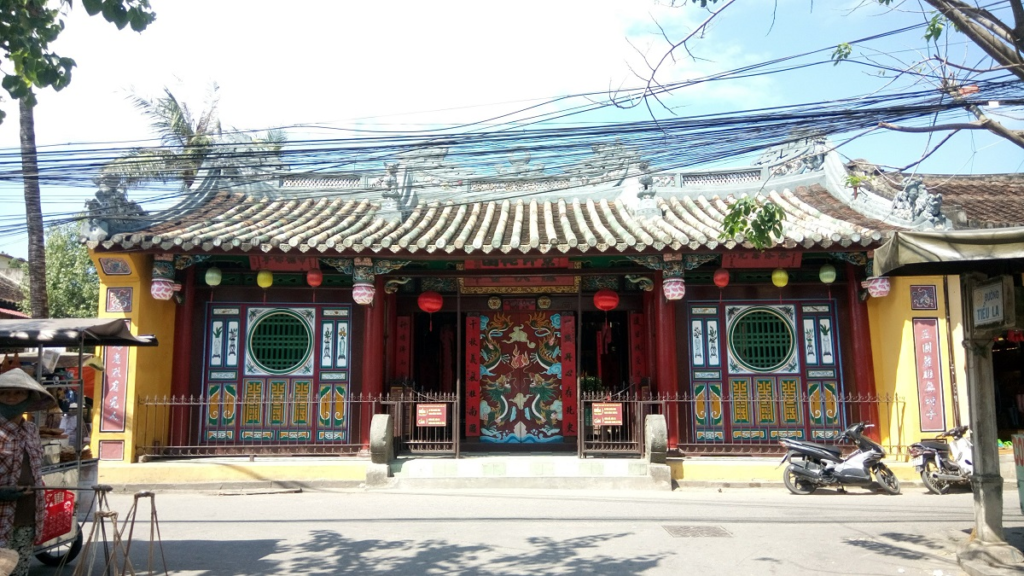 ong-pagoda-hoi-an
