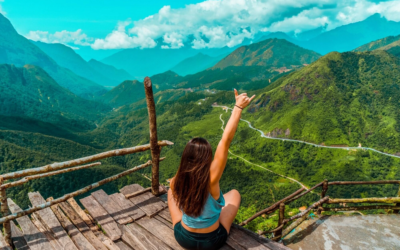 Climb the mountains to reach 8 paradise attractions in Sapa