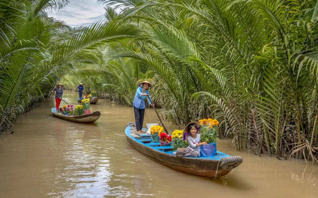 Cu Lao Thoi Son is famous as a place where tourists have wonderful Western river experiences