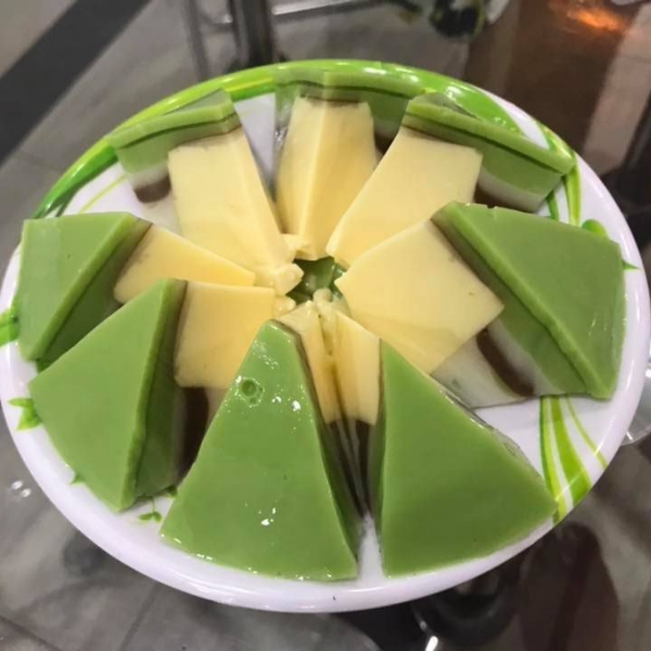 Nha Trang's specialty is fantastic and delicious frozen Flan cake