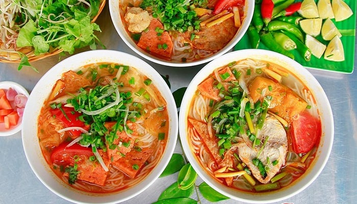 Vermicelli and fish cake soup - Delicious and popular food in Da Nang 